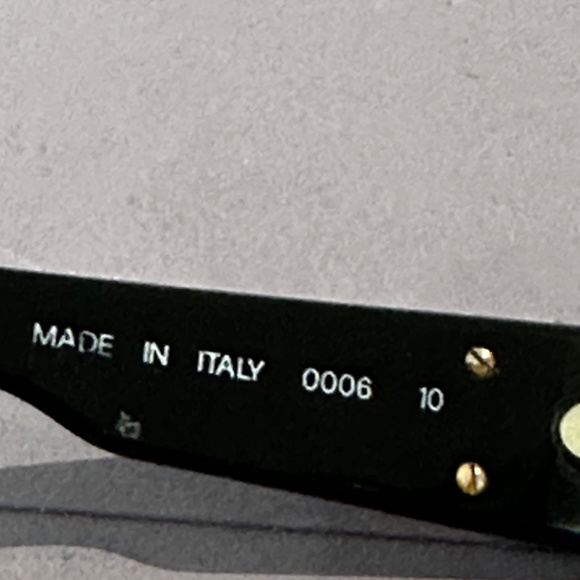 Authentic Vintage Chanel Frame - Picture 6 of 12